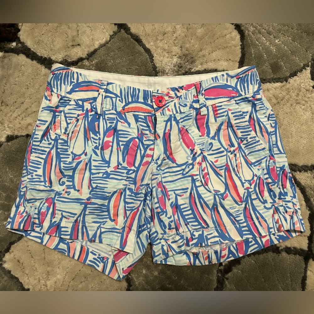 GUC Red Right Return Lilly Pulitzer Shorts - Size 2